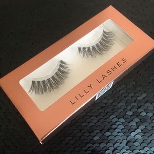 Lilly Lashes